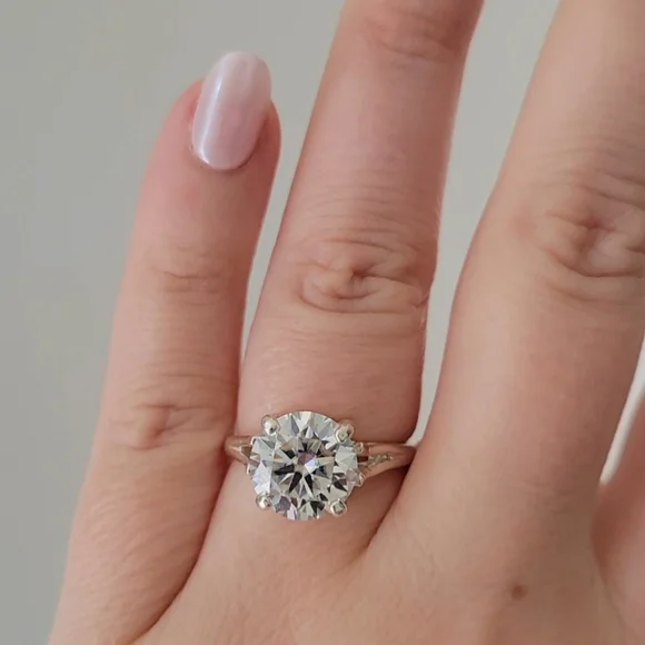 New Certified 4ct moissanitering